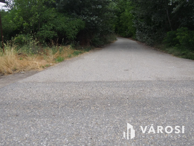 Iparterület Szeged és Vásárhely között, a Tisza hídnál!