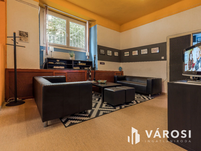 Budai 220 nm alapterületű stúdió