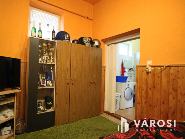 Békéscsaba belvárosában polgári családi ház eladó