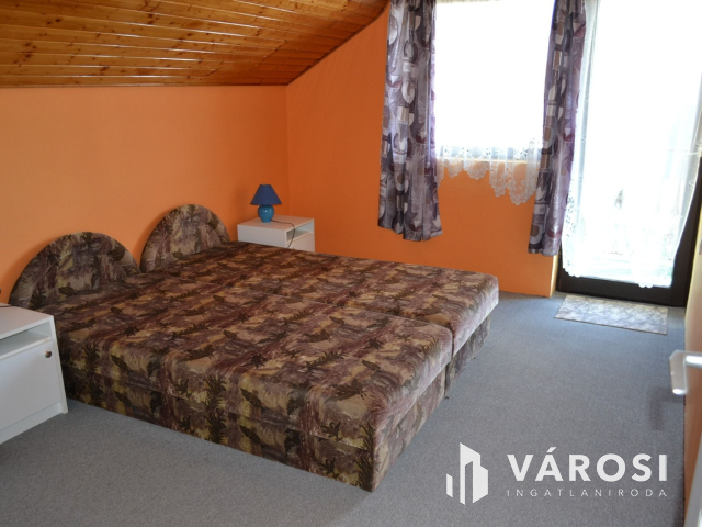 Baltonfüzfőn 700 m-re a Balaton parttól családi ház eladó!