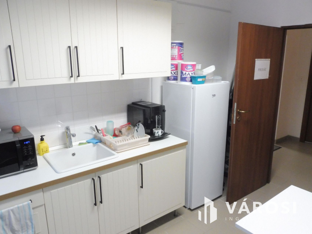 Inflációt enyhítő,befektetés Makó belvárosában!