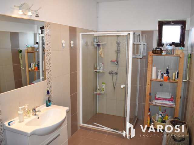 6 szobás családi ház a paradicsomban!