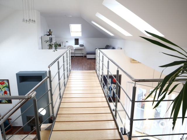 Medencés kényelem, kertvárosi környezetben!