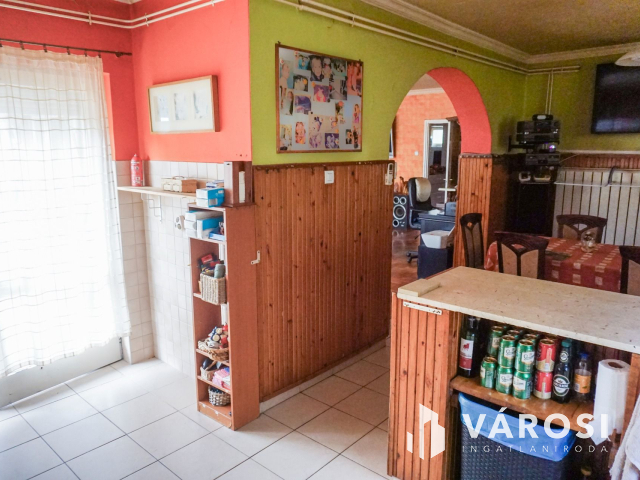 Remek családi ház Üröm legszebb részén!