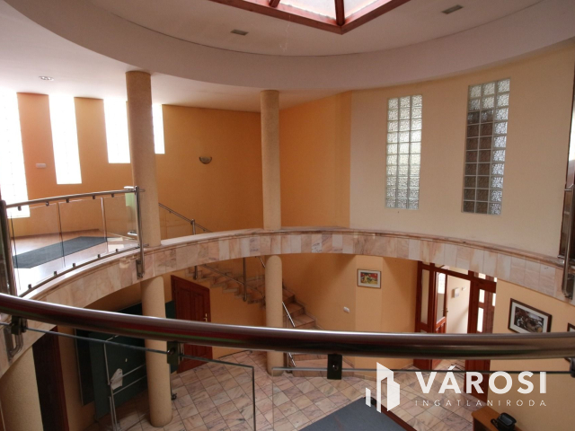 Befektetésre alkalmas családi ház eladó!