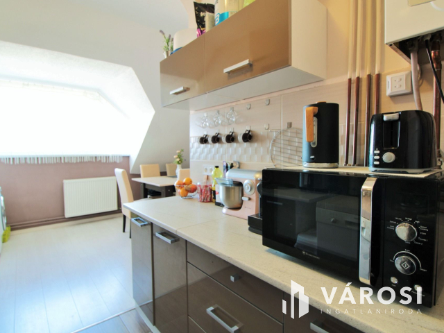 Nagy lakás a Centernél