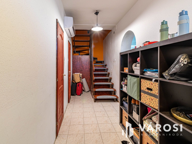 Tágas terekkel rendelkező Baktói családi ház