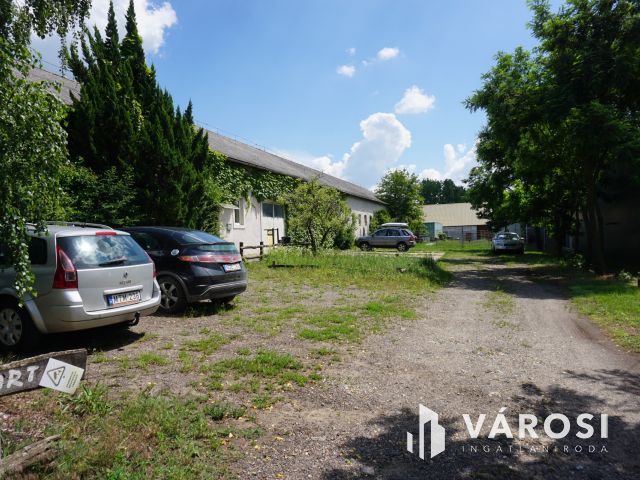 Földszinten elhelyezkedő ipari ingatlan remek áron!