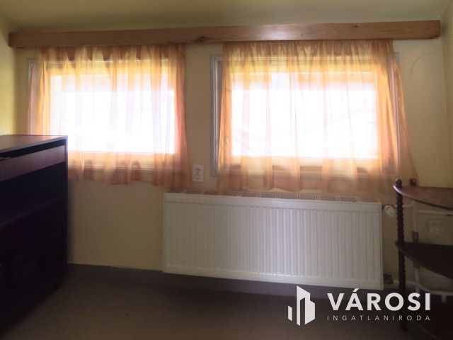 Belvárosi iroda kiadó!