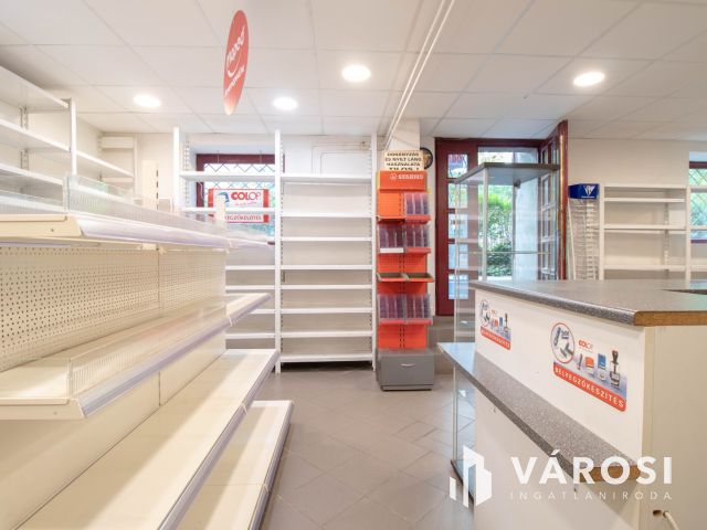 44 m2-es iroda utcai bejárattal a Nagyvárad tértől 500 m-re