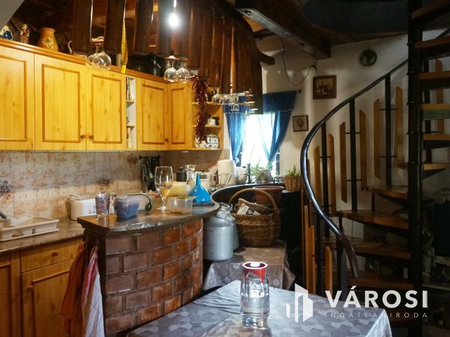 Igényes tanyakomplexum akár falusi turizmusra!