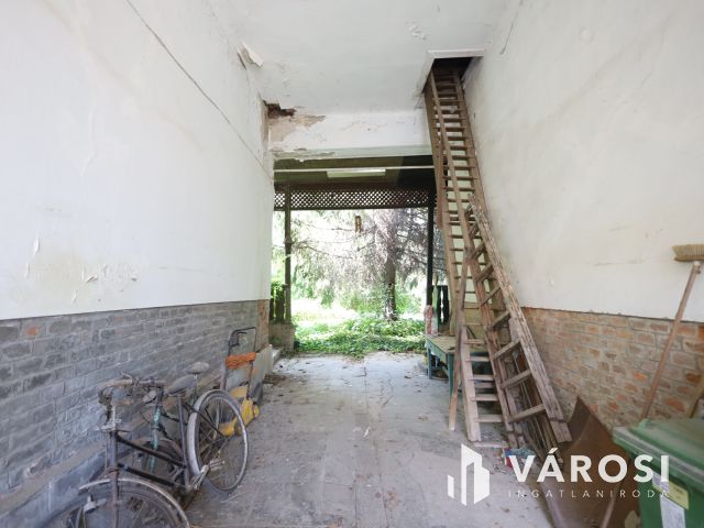 Bontandó ház tökéletes helyen