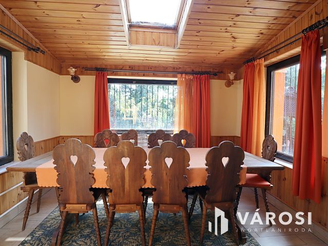 Parádon több generációs családi ház eladó