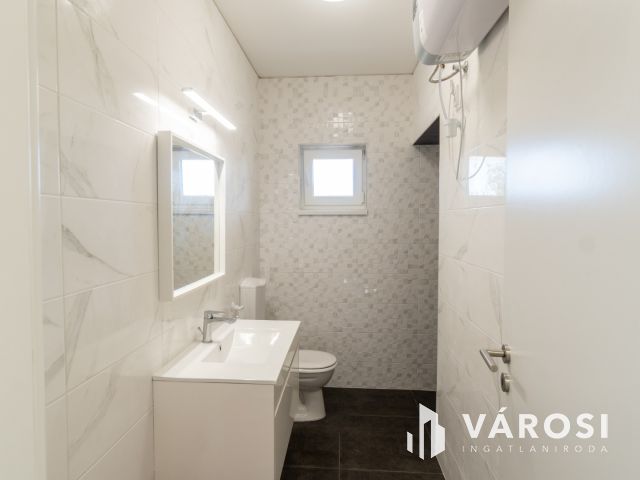 Két ingatlan egy telken, különleges lehetőség