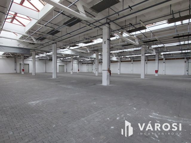 Logisztikai raktár ipari vasút bekötéssel is Szombathelyen