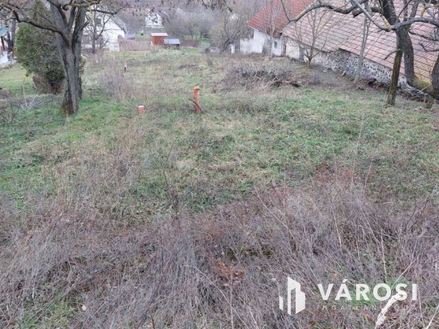 Telek engedélyes tervvel, közművekkel Taliándörögdön eladó