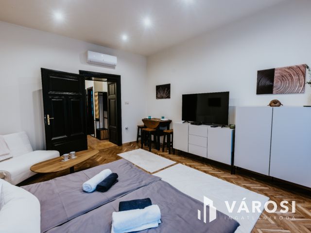 Különleges,értékes,extra "Mini Hotel" eladó.