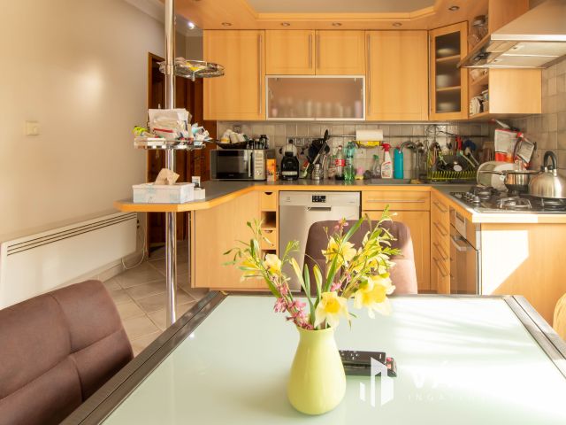 Felűjításmentes , kiváló állapotú ház Pócsmegyeren