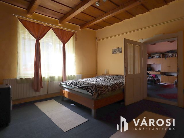 Bodonyban csendes utcában felújítandó ház eladó