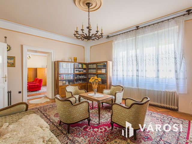 Központi elhelyezkedésű ház Kiskunmajsán