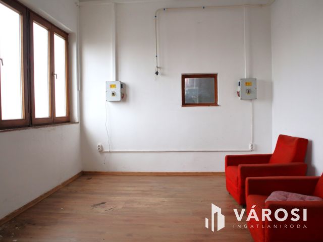 Kiadó műhelyek - az ügyfelek látókörében 100-200m2