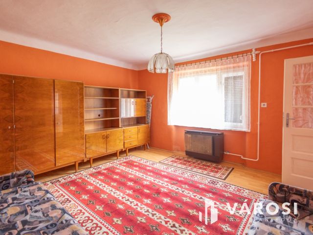 Olyan, mint egy folyóparti nyaraló, de mégis sokkal több..