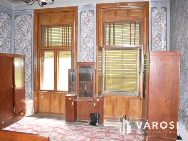 Egyedi stílus, tégla falazat, tágas terek Eleken!