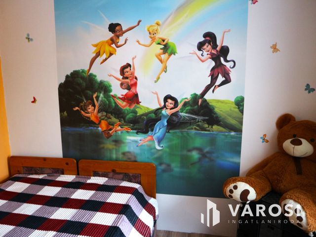 Répcelak központi,csendes,2 gener. felújítandó szintes ház