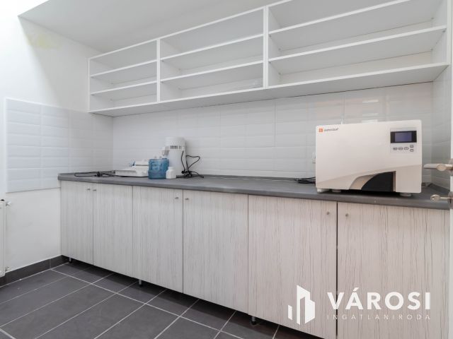 Újbudán 24 m2-es, felszerelt, bútorozott fogászati rendelő