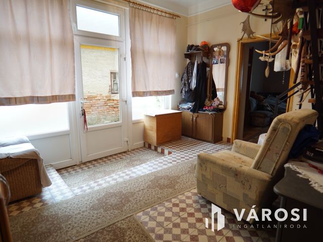 Átlagos állapotú, családi ház Sormáson