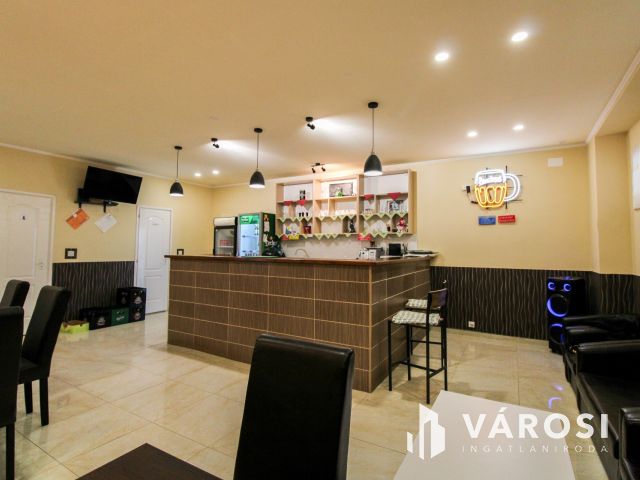 Üzleti lehetőség Kétegyháza központjában, aktív bérlőkkel