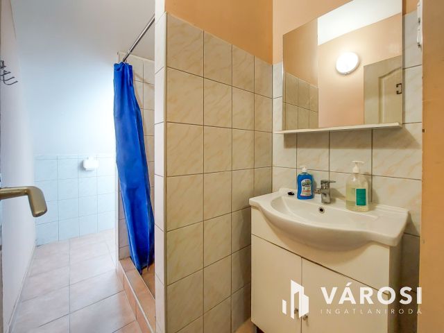 Eladó apartmanház – munkásszállás - nyaralóház