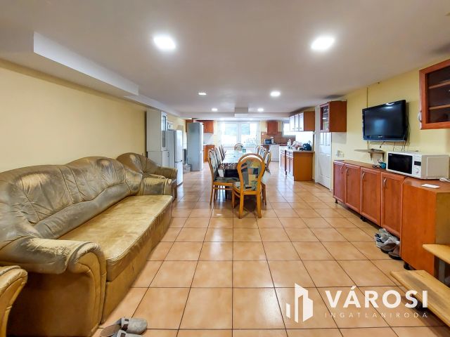 Eladó apartmanház – munkásszállás - nyaralóház