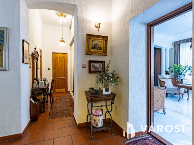 Szép nagy ház, rendezett nagy telek, Rákosszentmihályon