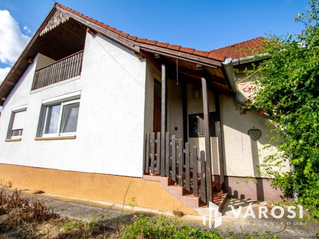 Pákán keresi új tulaját ez a hangulatos családi ház