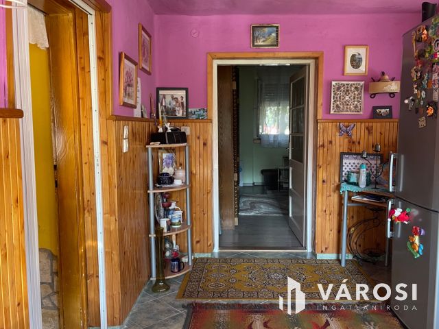 Kis ház nagy kerttel