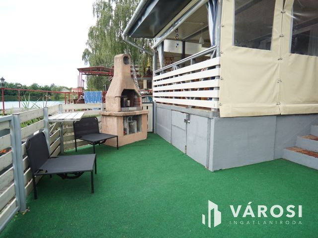 Gyékényesen vízparti hétvégi ház, nyaraló!