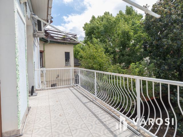 4 szintes, 330 m²-es, önálló irodaház a Tisztviselőtelepen