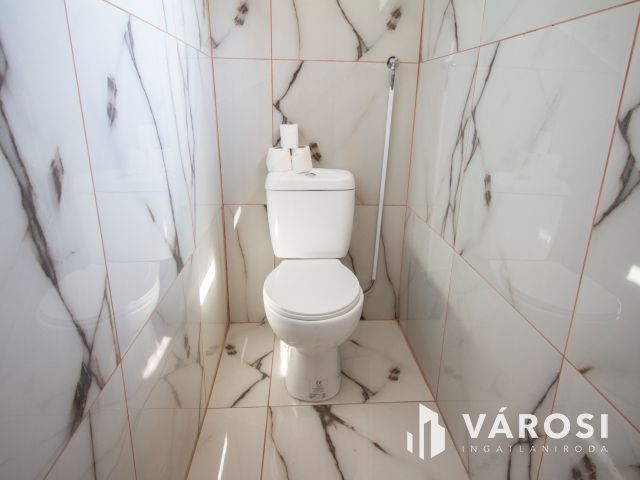 Modern, azonnal költözhető otthon Elek központjában