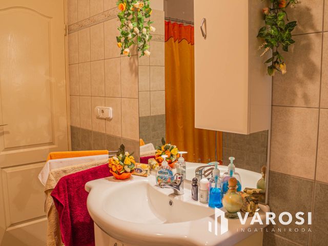 Tágas 2 szobás az I. emeleten garázs lehetőséggel