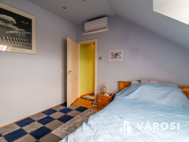 Vidám hangulatú nagy lakás