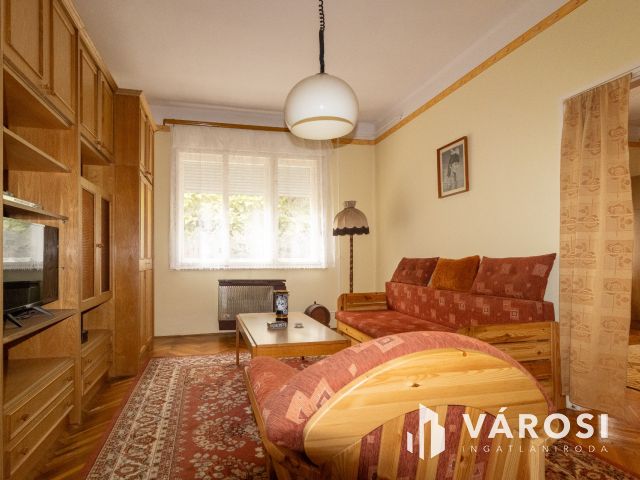 Gondosan karbantartott 2 szobás téglaház