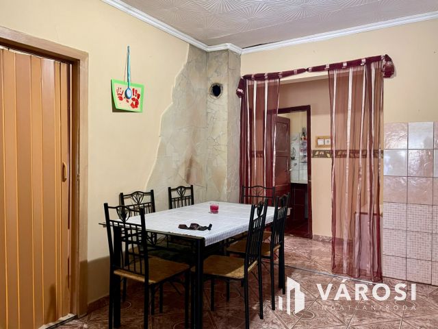 Eladó 2 szobás családi ház nagy telekkel Mátyásdombon