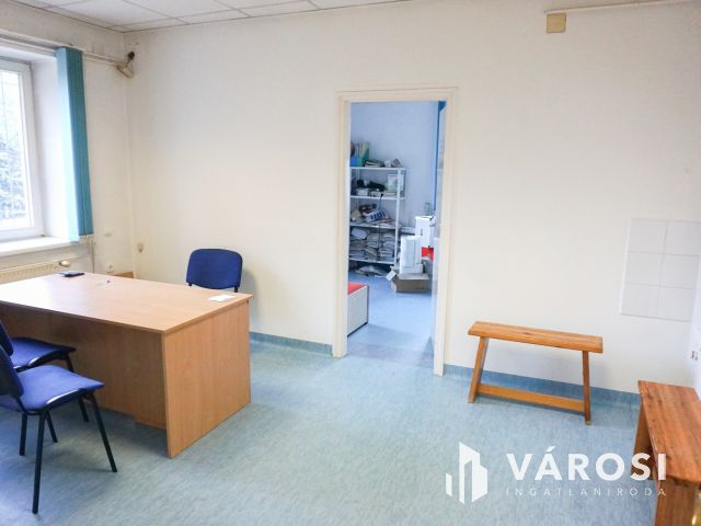 Élelmiszer feldolgozó ár alatt eladó!