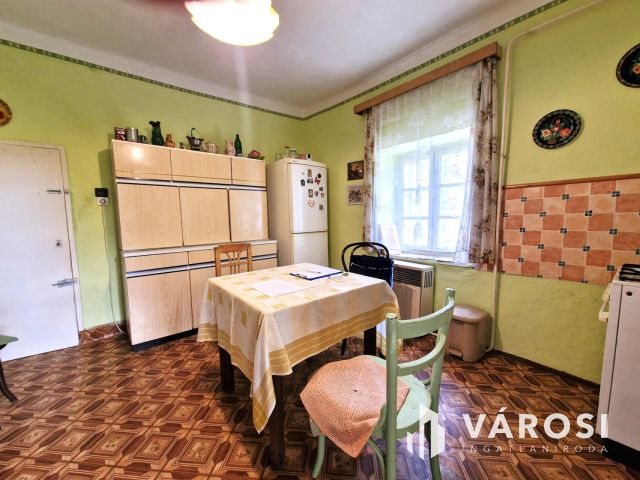 Hangulatos, száraz vályogház, KÖRÖS-PARTI panorámával