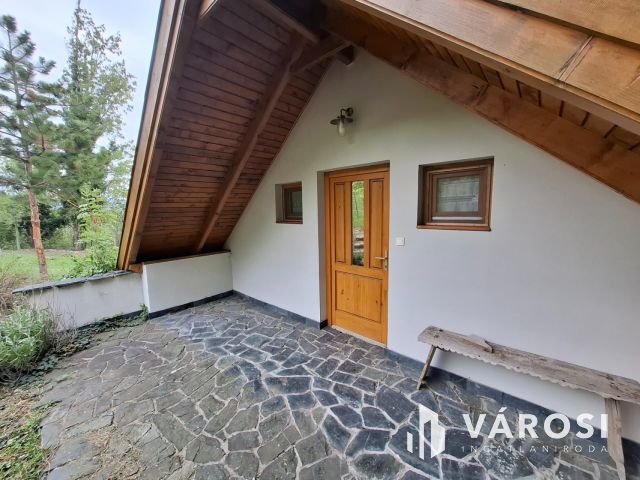 Badacsonyi nyaraló teljes és örök balatoni panorámával eladó