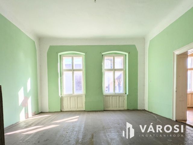 Nagypolgári Nagy ház Nagy telken!