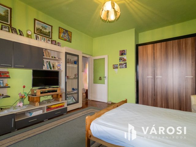 Tégla falazatú, 3 szobás családi ház Jamina elején