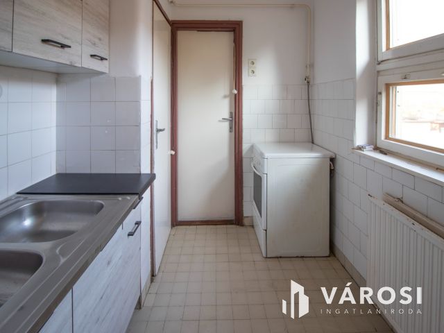 2 szobás sorházi lakás saját udvarral