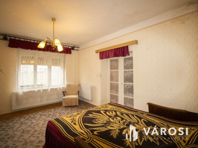 Felújítandó családi ház eladó Békésen